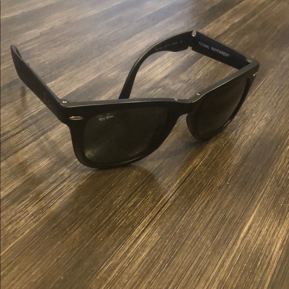 Ray Ban RB4105